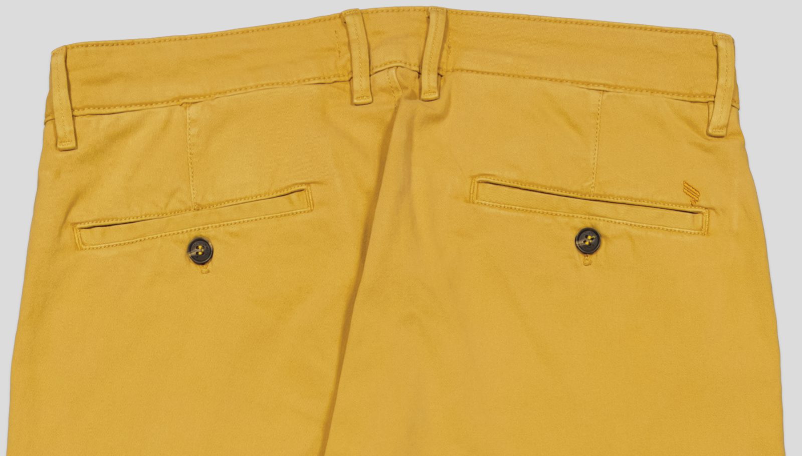 dos1 det1 PANTALON CHINO POCHES ITALIENNES AVEC PINCES DEVANT – Image 9