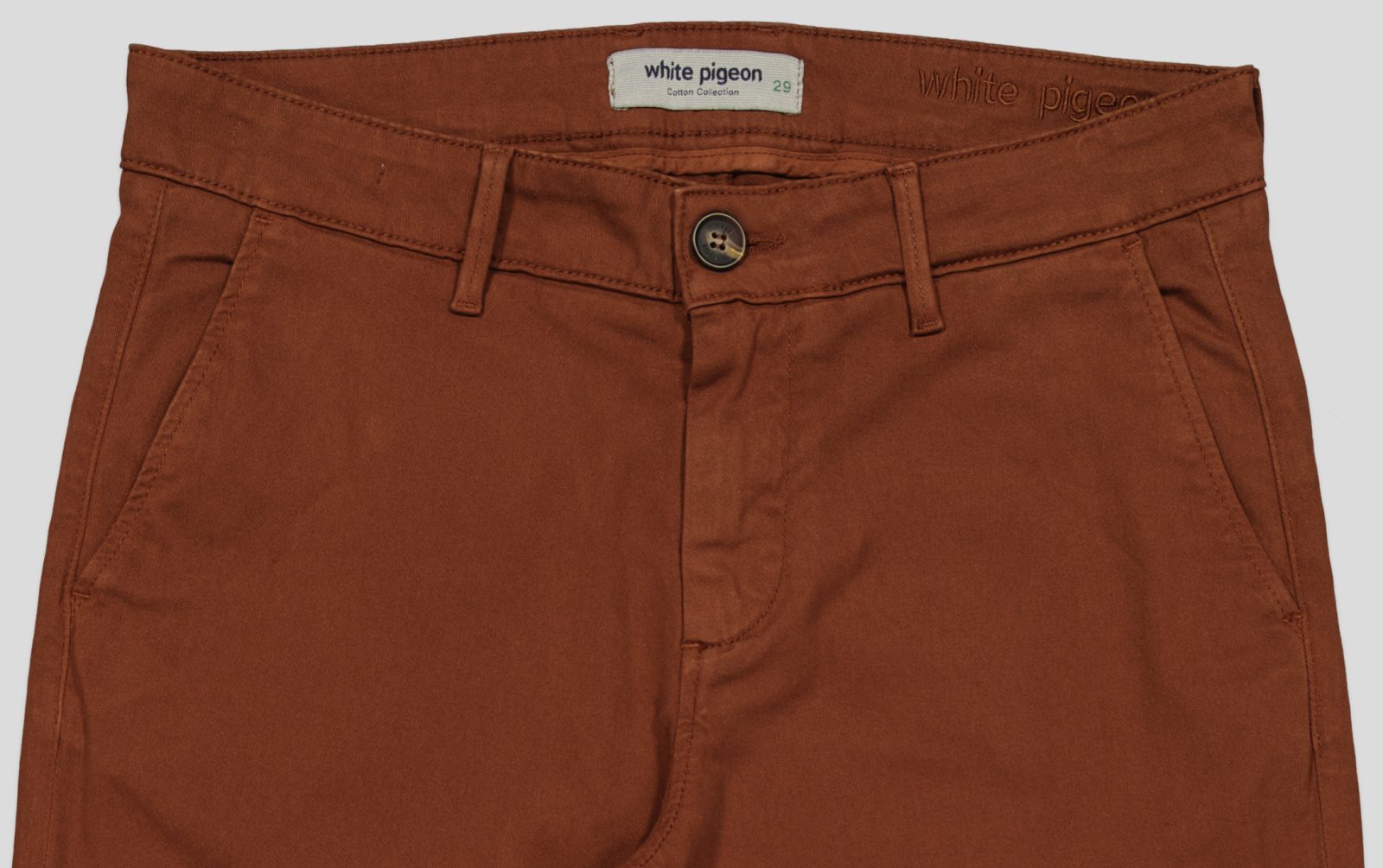 pantalon devant det1 PANTALON CHINO POCHES ITALIENNES AVEC PINCES DEVANT – Image 3