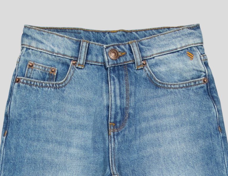 Jean garçon coupe en denim 100% coton