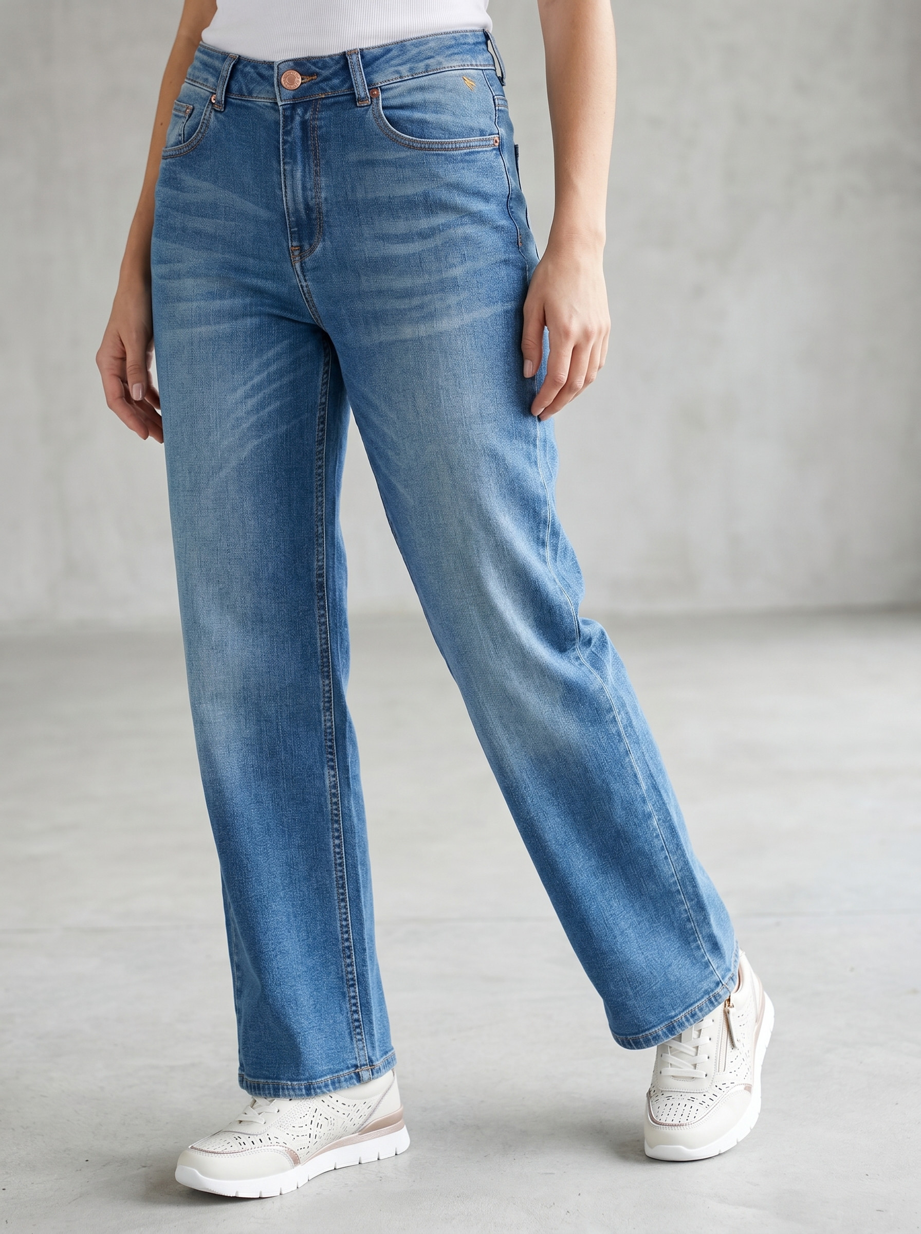 we_are_gonna_do_some_202605081331 PANTALON FEMME STRAIGHT FIT – Image 1