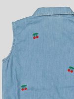 Chemise sans manches en jean brodée cerises – Image 7