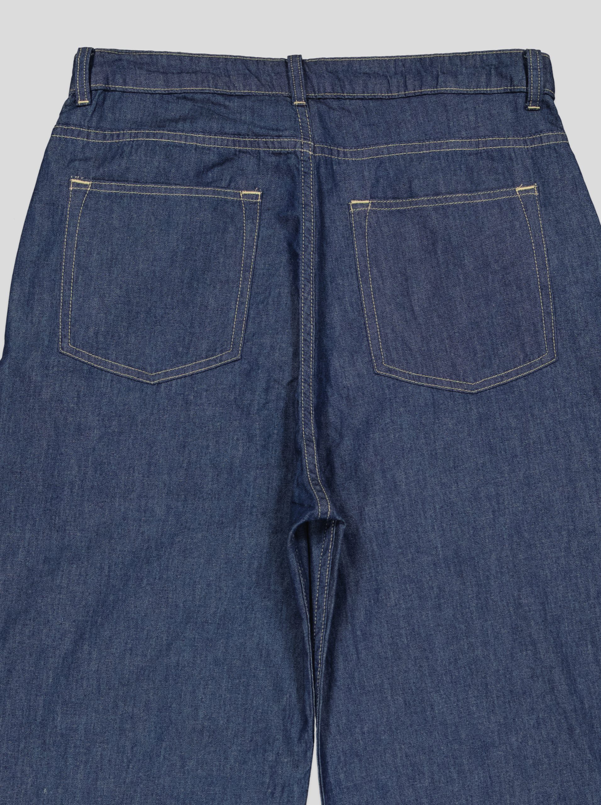 1 Jean Femme Large à Pinces – Image 2