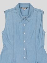 Robe Chemise Femme en Denim Léger – Sans Manches, Jupe à Plis – Image 3